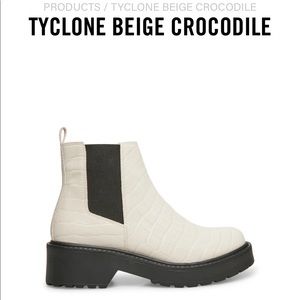 Steve Madden White Booties size 7.5